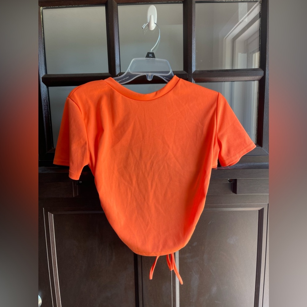 athletic shirt sleeve